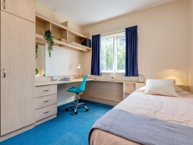 Flat for rent in Kings Barton, Gloucester