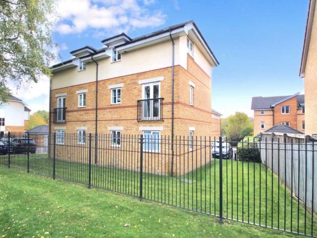 Flat for rent in Corner Hall, Dacorum