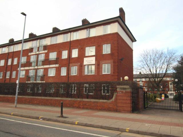 Flat for rent in Weaste, Salford