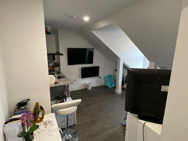 Flat for rent in Broomfield, South Yorkshire
