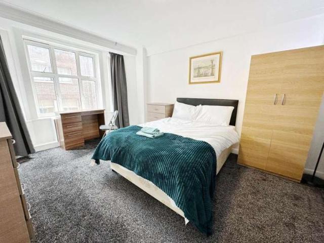 Flat for rent in Paddington, Greater London