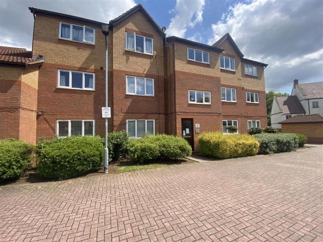 Flat for rent in St Crispin's, Upton