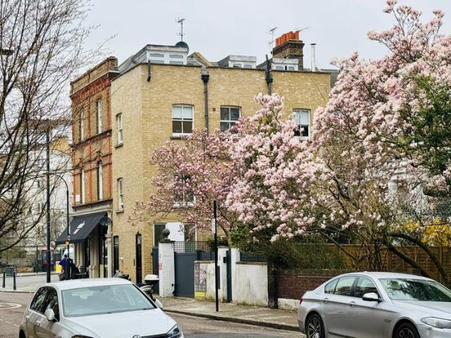 Flat for rent in London Borough of Hammersmith and Fulham, Greater London
