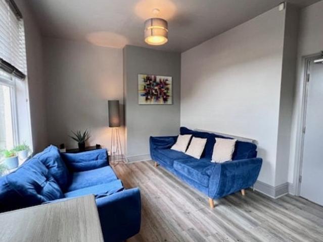 Flat for rent in Heeley, South Yorkshire
