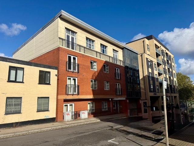 Flat for rent in Park Central, Birmingham