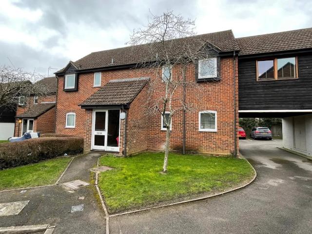 Flat for rent in Enborne, West Berkshire