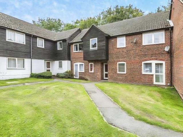 Flat for rent in Enborne, West Berkshire