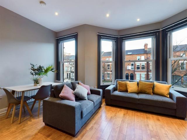 Flat for rent in Belfast, Windsor