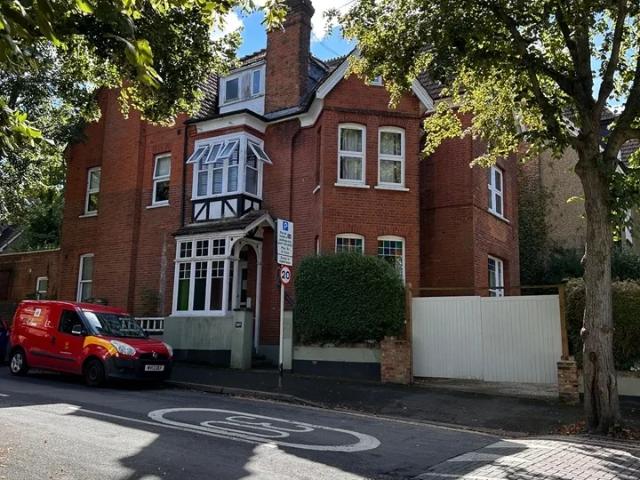 Flat for rent in Carshalton Beeches, Greater London