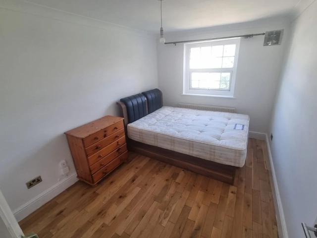 Flat for rent in London Borough of Lewisham, Greater London