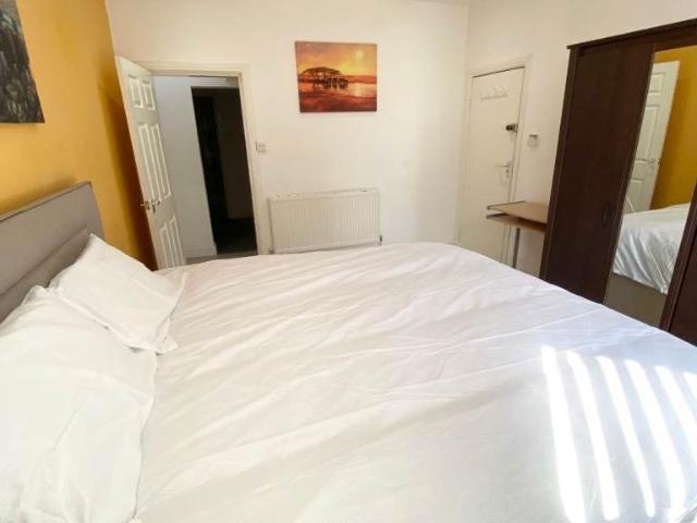 Flat for rent in Harehills, West Yorkshire