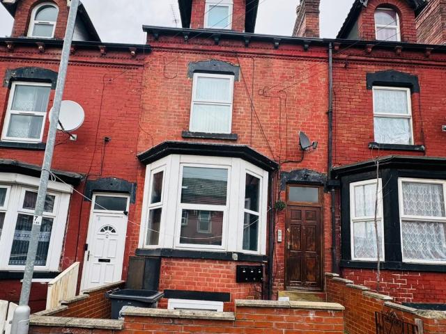 Flat for rent in Harehills, West Yorkshire