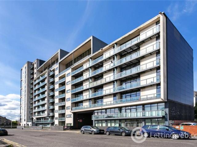 Flat for rent in Sandyford, Scotland