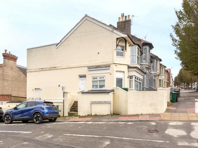 Flat for rent in Hanover & Queen's Park, Brighton