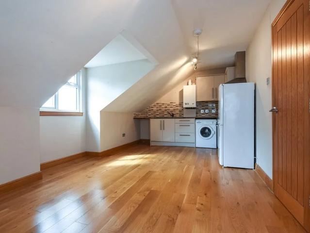 Flat for rent in London Borough of Lewisham, Greater London