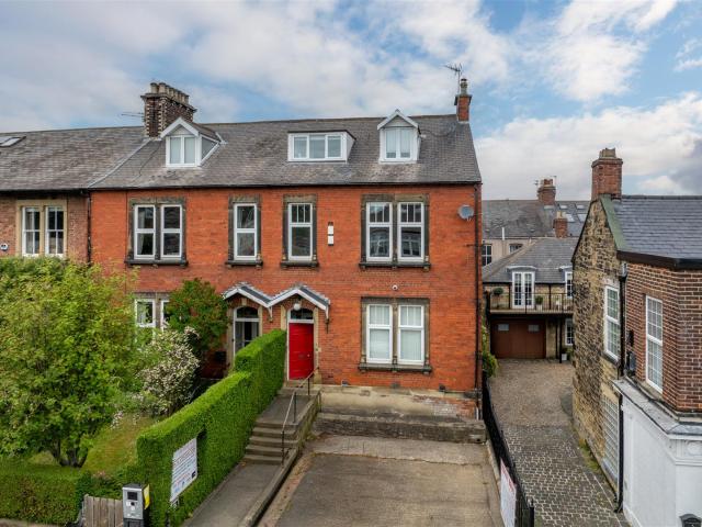 Flat for rent in Gosforth, Tyne And Wear