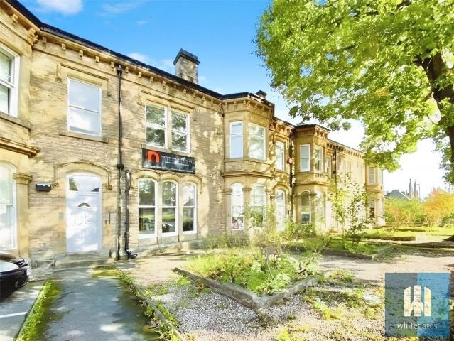 Flat for rent in Huddersfield, Kirklees