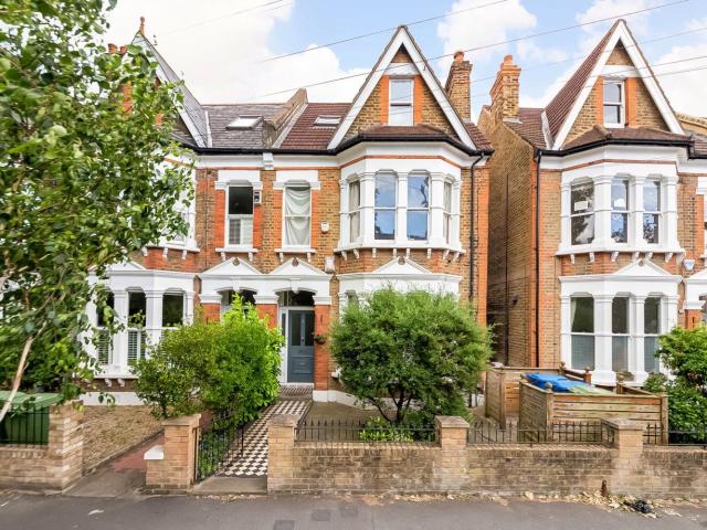 Flat for rent in Dulwich Village, Greater London