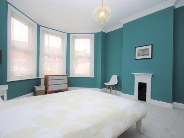 Flat for rent in Palmers Green, Greater London