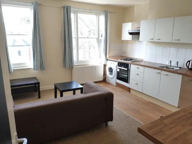 Flat for rent in London Borough of Wandsworth, Greater London