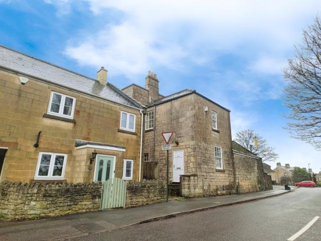 Flat for rent in Fox Hill, Dulcote