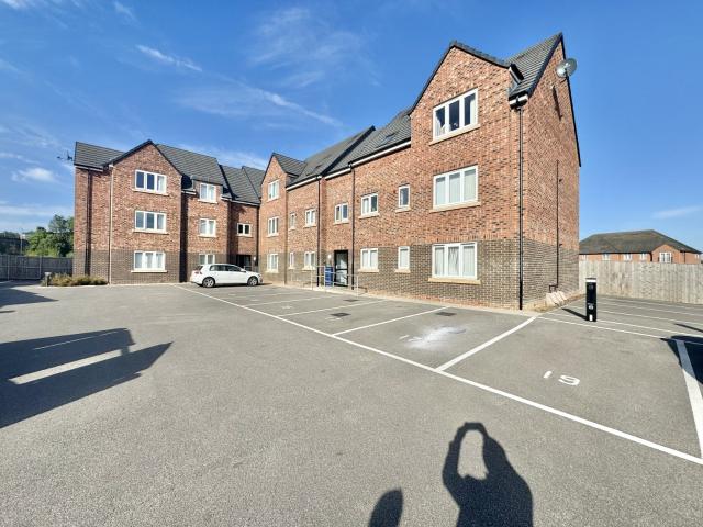 Flat for rent in Micklefields, Wakefield
