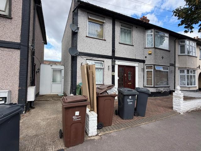 Flat for rent in Greater London