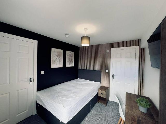 Flat for rent in Two Mills, Cheshire