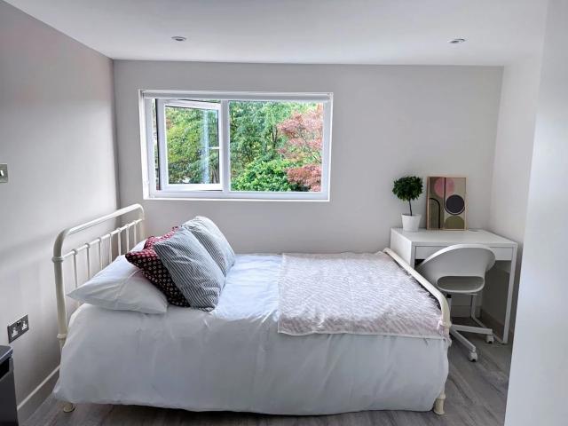 Flat for rent in Ocean Estate, Greater London