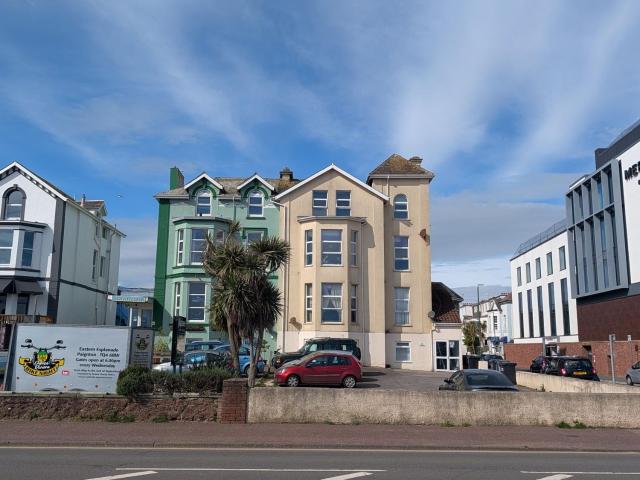 Flat for rent in Livermead