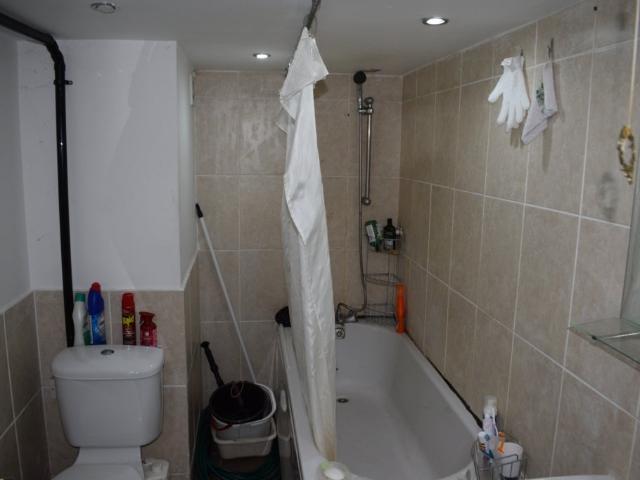 Flat for rent in Beckett Park, Burley