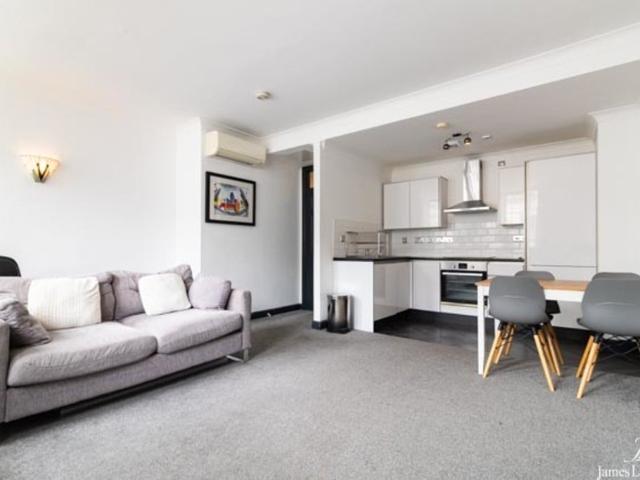 Flat for rent in Park Central, Birmingham