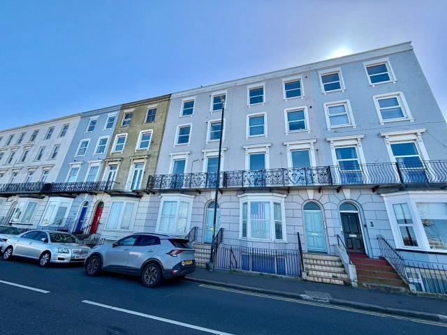 Flat for rent in Cliftonville West, Acol