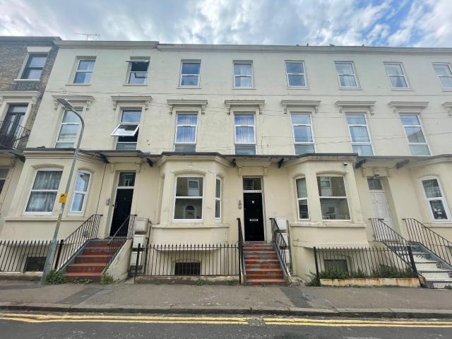 Flat for rent in Cliftonville West, Acol