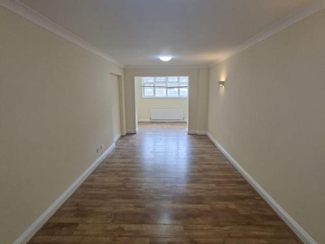 Flat for rent in Gerrards Cross, Denham