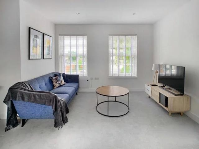 Flat for rent in Eton