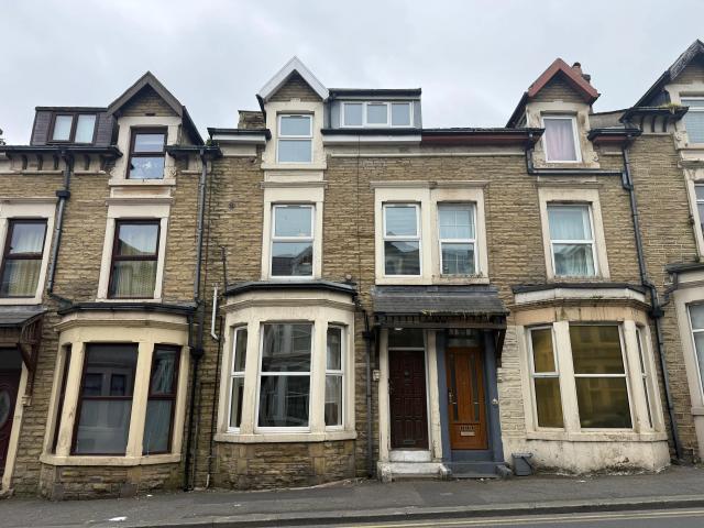 Flat for rent in Poulton-le-Sands, Bare