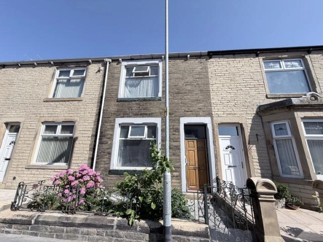 Flat for rent in Nelson, Higherford