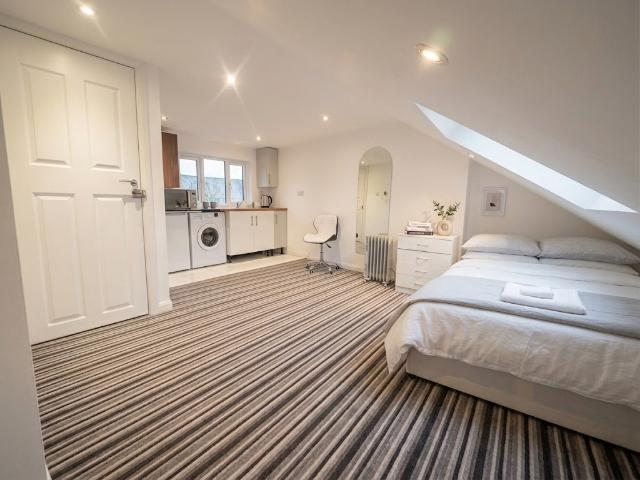 Flat for rent in Royal Borough of Kingston upon Thames, Greater London