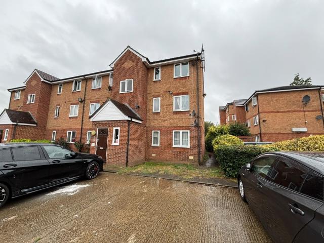 Flat for rent in Chadwell Heath, Greater London
