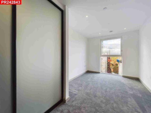 Flat for rent in Birch Green, Lower Halliford