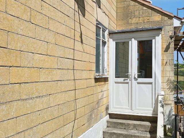 Flat for rent in Fairfield Park, Dulcote