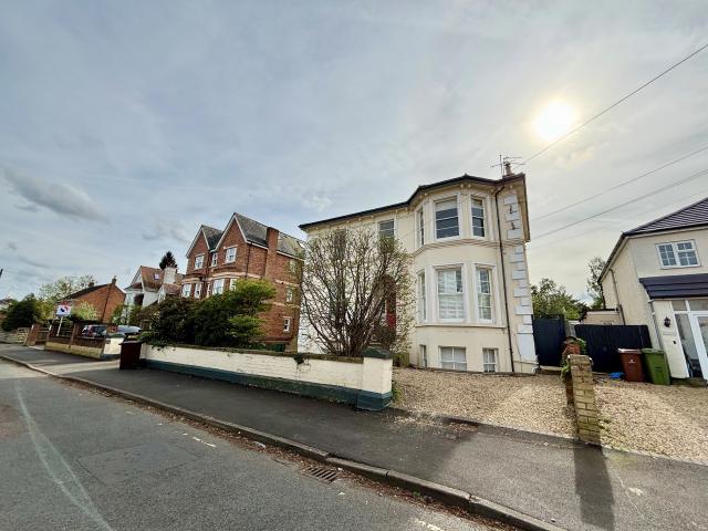 Flat for rent in Rowanfield, Golden Valley