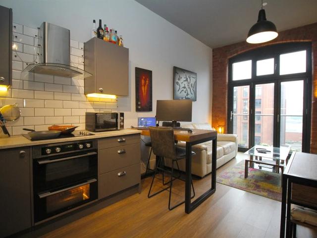 Flat for rent in Elmfield, Leicestershire