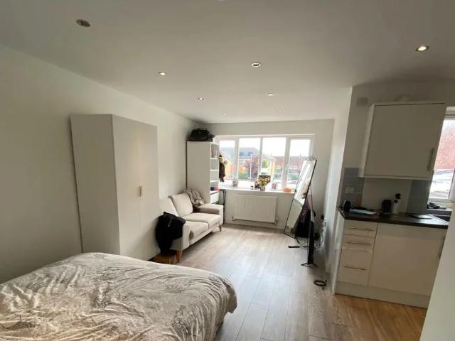 Flat for rent in Farleygreen, Spring Park