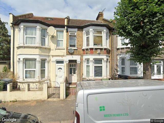 Flat for rent in Leyton, Greater London