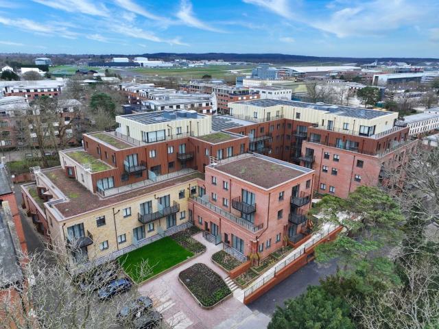 Flat for rent in Farnborough, Rushmoor