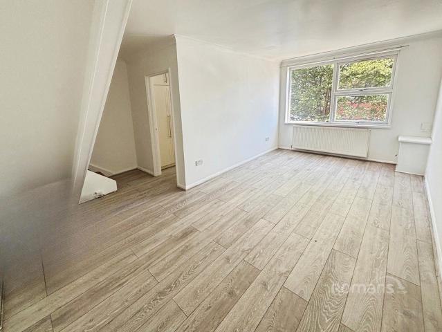 Flat for rent in Slough