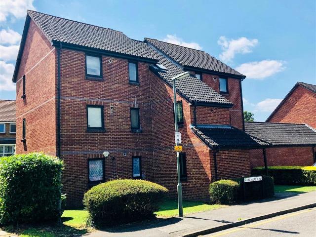 Flat for rent in Epsom, Surrey