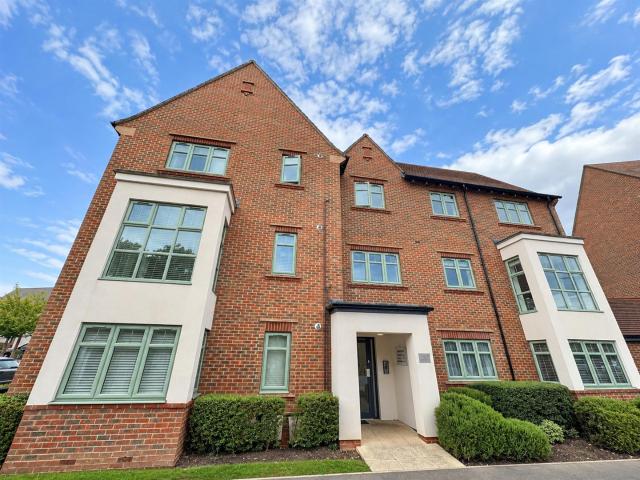 Flat for rent in Houghton Regis, Central Bedfordshire